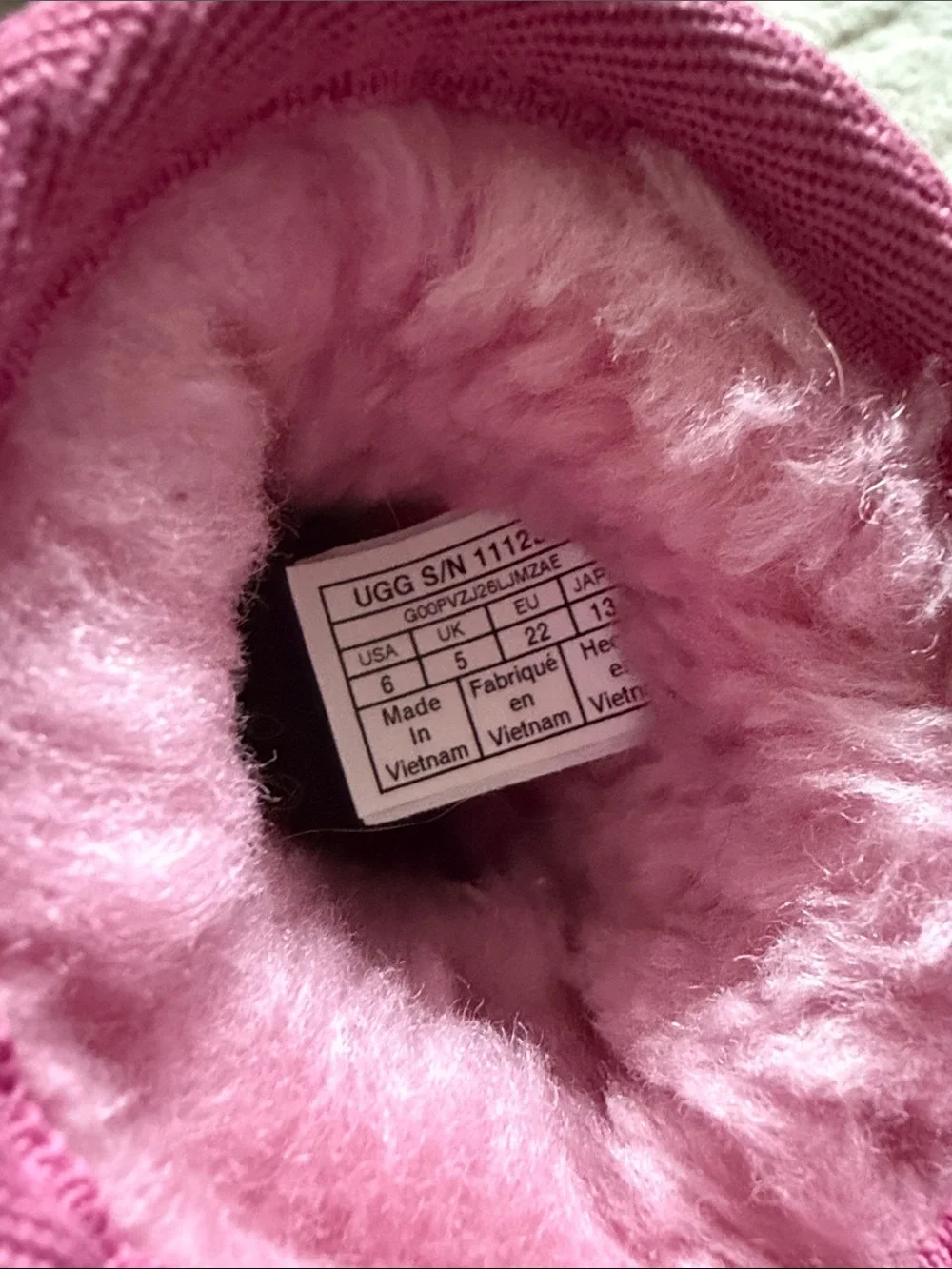 Ugg size 6 Girls Pink Plush Winter Boots